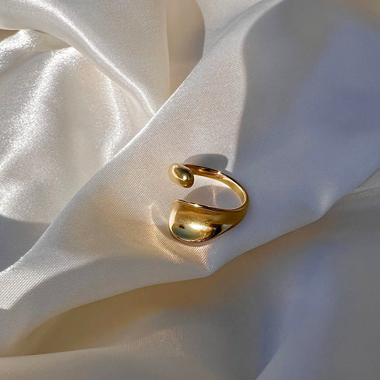 Classy Gold Ring