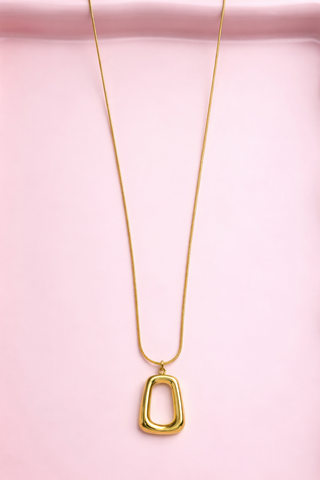 GOLD OVAL NECKLACE
