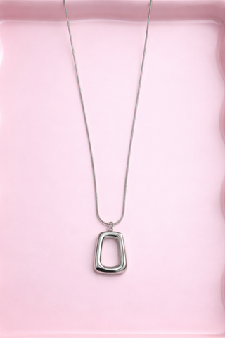 SILVER OVAL NECKLACE