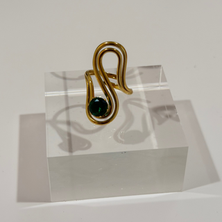 SWIRL EMERALD STONE RING